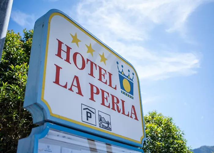 מלון La Perla 3*